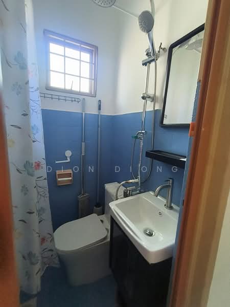 Rumah Teres 2-Tingkat untuk Disewa di Taman Subang Mewah (Subang Jaya) - Dion Diong - Bathroom - PropertyGuru.com.my