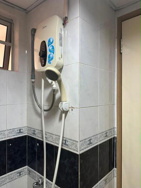 Pangsapuri untuk Dijual di Glory Beach Resort - Ong Jia Hui - Bathroom - PropertyGuru.com.my
