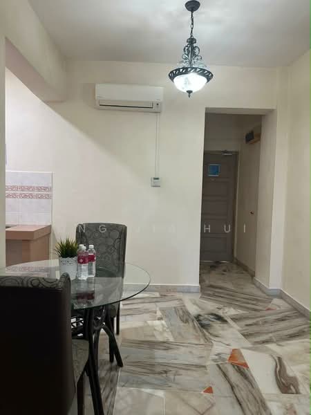 Pangsapuri untuk Dijual di Glory Beach Resort - Ong Jia Hui - Dining Room - PropertyGuru.com.my