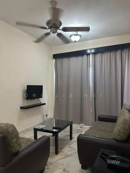 Pangsapuri untuk Dijual di Glory Beach Resort - Ong Jia Hui - Living Room - PropertyGuru.com.my