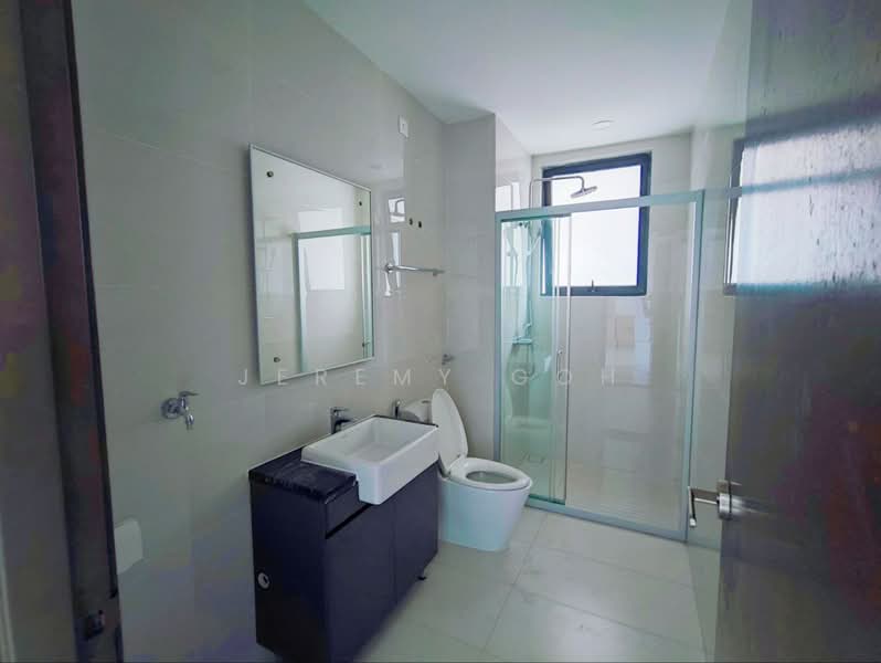 Condominium for Sale at Kings Bay @ Country Garden Danga Bay - Jeremy Goh - Bathroom - PropertyGuru.com.my
