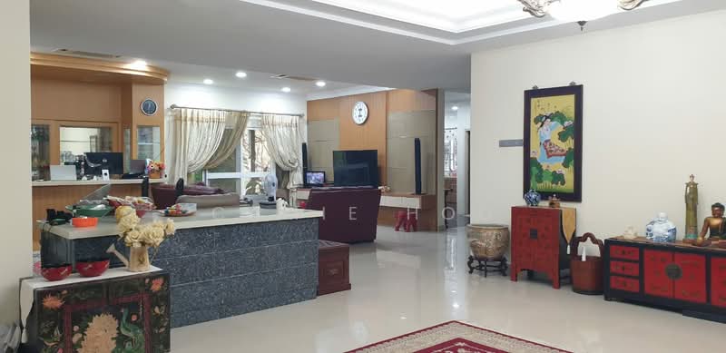 Bungalow House for Sale in Seri Kembangan (Selangor) - Camie Hoo - Living Room - PropertyGuru.com.my