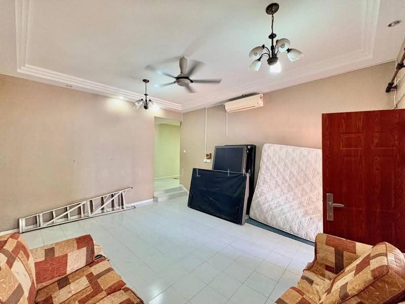 Semi-Detached House for Sale in Taman Johor Jaya (Johor Bahru) - Fakhrul Imlan - Living Room - PropertyGuru.com.my