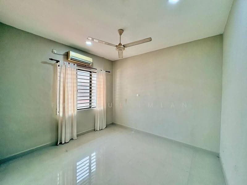 Semi-Detached House for Sale in Taman Johor Jaya (Johor Bahru) - Fakhrul Imlan - Interior - PropertyGuru.com.my