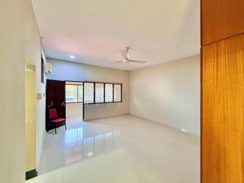 Semi-Detached House for Sale in Taman Johor Jaya (Johor Bahru) - Fakhrul Imlan - Living Room - PropertyGuru.com.my