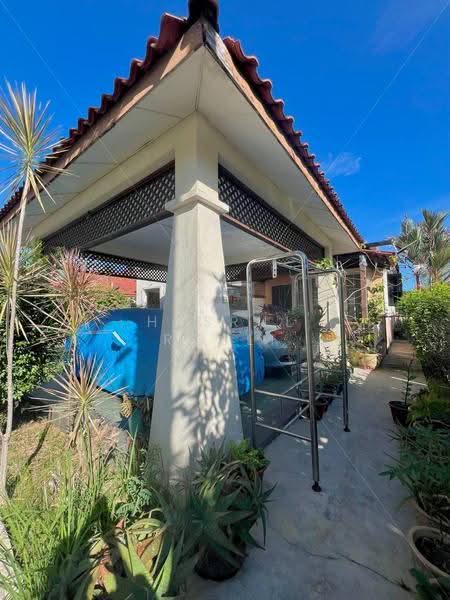 Bungalow House untuk Dijual di Penang Golf Resort (Kepala Batas) - Hasrul Rosli - Exterior - PropertyGuru.com.my