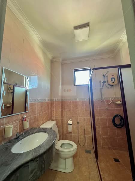 Bungalow House untuk Dijual di Penang Golf Resort (Kepala Batas) - Hasrul Rosli - Bathroom - PropertyGuru.com.my