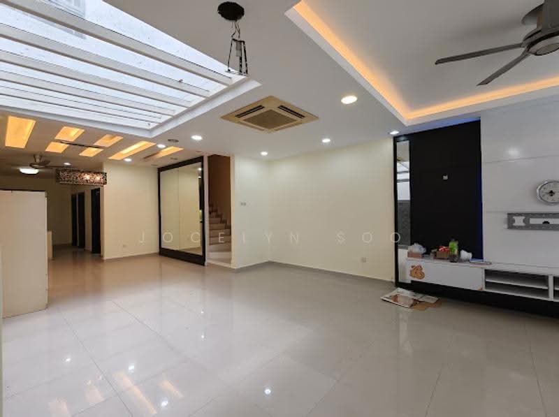 2.5-storey Terraced House for Sale in Jia Residences (Seri Kembangan) - Jocelyn Soo - Living Room - PropertyGuru.com.my