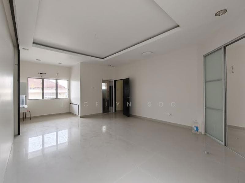 2.5-storey Terraced House for Sale in Jia Residences (Seri Kembangan) - Jocelyn Soo - Living Room - PropertyGuru.com.my