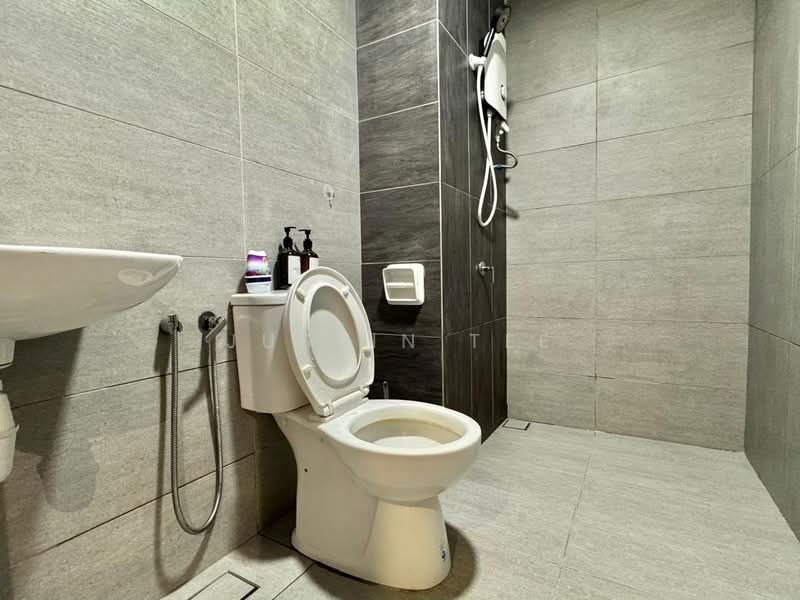 Service Residence for Sale at The New Duo @ Edumetro - Justin Tee - Bathroom - PropertyGuru.com.my