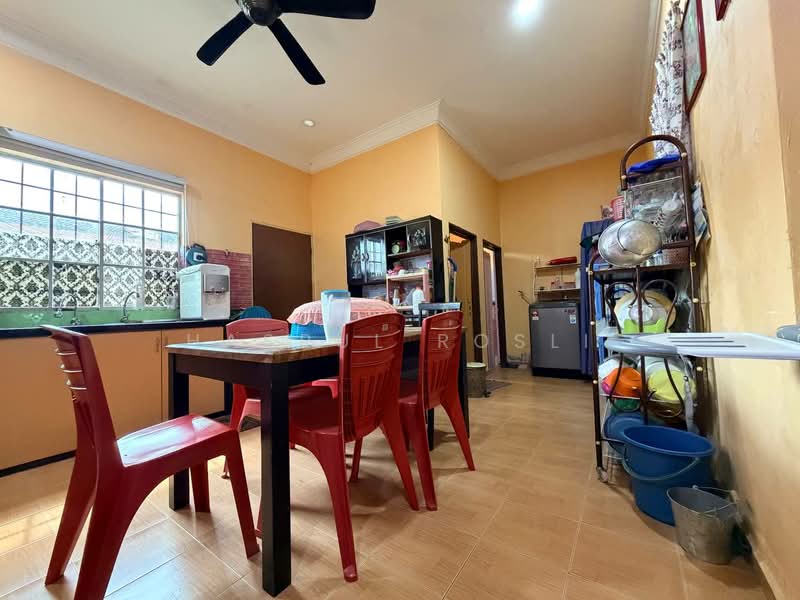 1-storey Terraced House for Sale in Bandar Puteri Jaya (Sungai Petani) - Hasrul Rosli - Kitchen - PropertyGuru.com.my