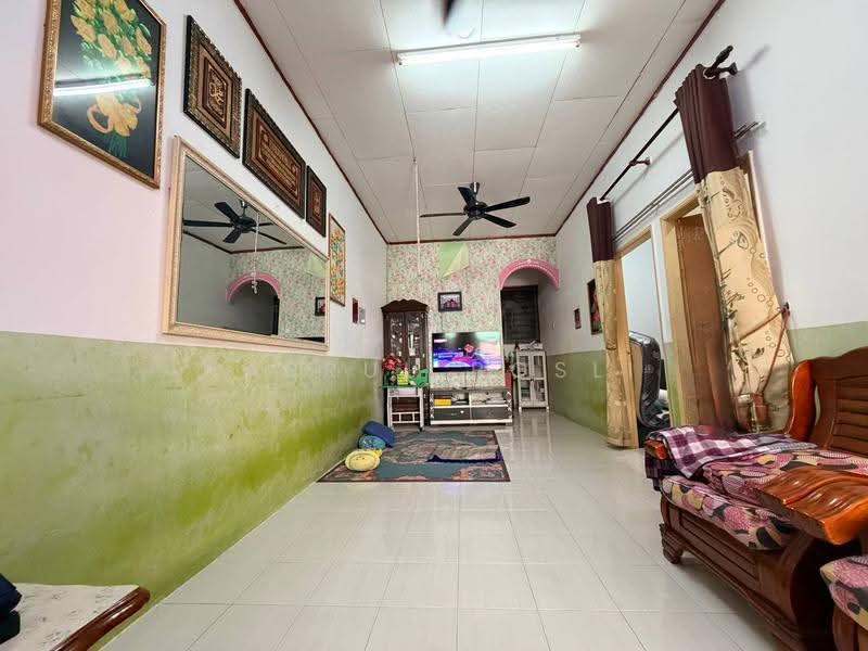 1-storey Terraced House for Sale in Bandar Puteri Jaya (Sungai Petani) - Hasrul Rosli - Living Room - PropertyGuru.com.my