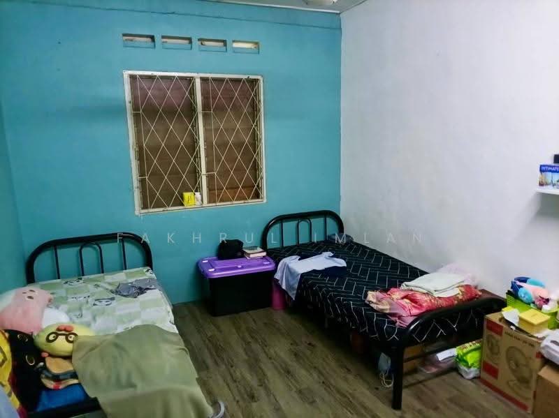 1-storey Terraced House for Sale in Taman Universiti (Skudai) - Fakhrul Imlan - Bedroom - PropertyGuru.com.my
