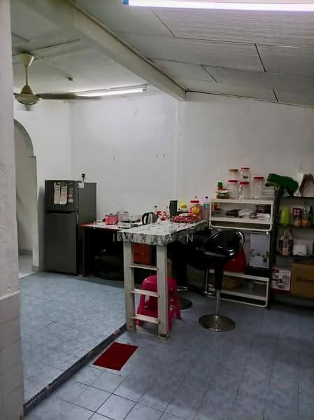 1-storey Terraced House for Sale in Taman Universiti (Skudai) - Fakhrul Imlan - Kitchen - PropertyGuru.com.my