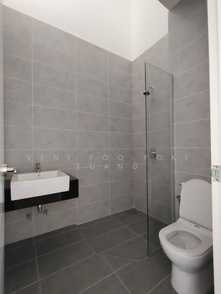 Semi-Detached House for Rent in Setia Alam (Selangor) - Veni Foo Yoke Fuang - Bathroom - PropertyGuru.com.my