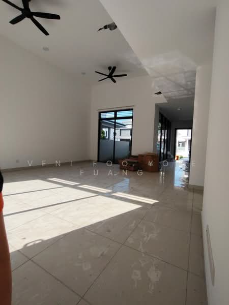 Semi-Detached House for Rent in Setia Alam (Selangor) - Veni Foo Yoke Fuang - Living Room - PropertyGuru.com.my