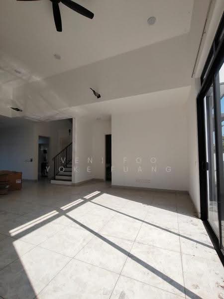 Semi-Detached House for Rent in Setia Alam (Selangor) - Veni Foo Yoke Fuang - Living Room - PropertyGuru.com.my
