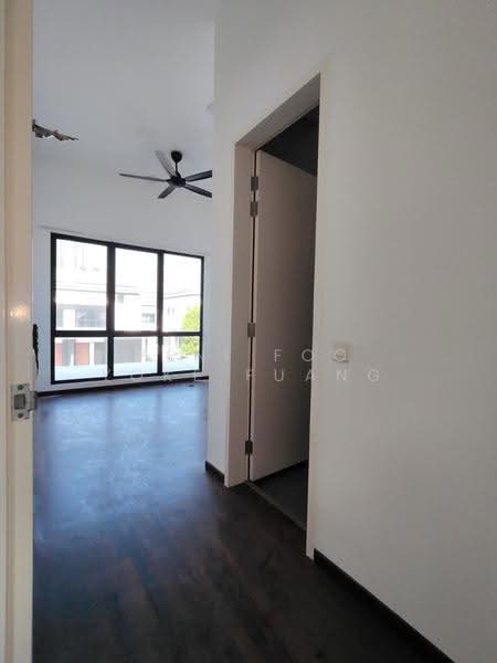 Semi-Detached House for Rent in Setia Alam (Selangor) - Veni Foo Yoke Fuang - Living Room - PropertyGuru.com.my