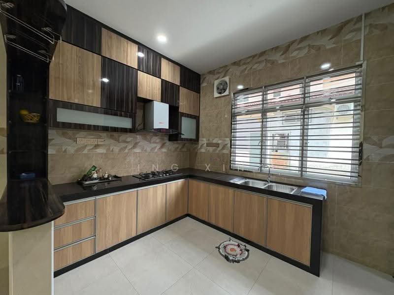 Rumah Teres 1-Tingkat untuk Dijual di Taman Bestari Indah (Ulu Tiram) - Ing Xin - Kitchen - PropertyGuru.com.my