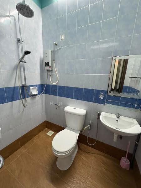 Rumah Teres 1-Tingkat untuk Dijual di Taman Bestari Indah (Ulu Tiram) - Ing Xin - Bathroom - PropertyGuru.com.my