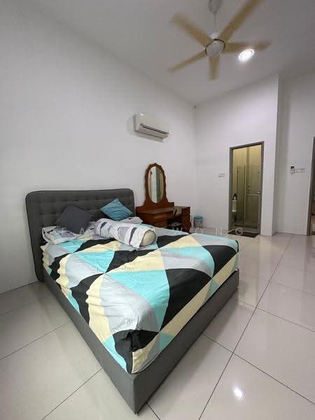 Rumah Teres 2-Tingkat untuk Dijual di Taman Genting Emas (Balik Pulau) - Fanny Wong - Bedroom - PropertyGuru.com.my