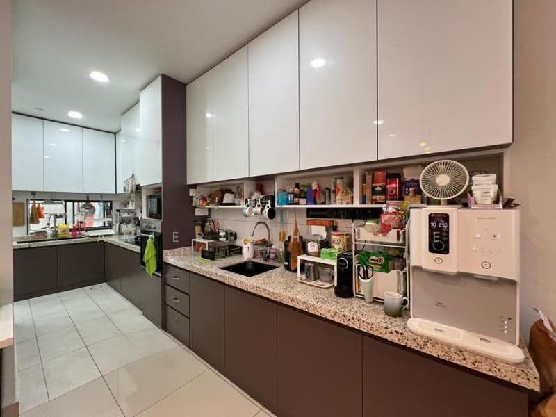 Rumah Teres 3-Tingkat untuk Dijual di Twentyfive7 (Tanjong Duabelas) - Amierul Hafizie - Kitchen - PropertyGuru.com.my