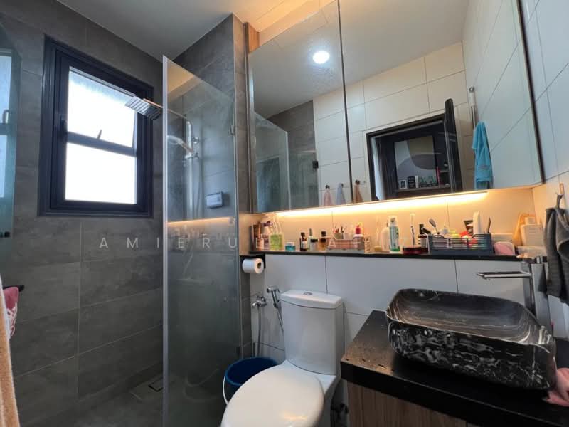 Rumah Teres 3-Tingkat untuk Dijual di Twentyfive7 (Tanjong Duabelas) - Amierul Hafizie - Bathroom - PropertyGuru.com.my