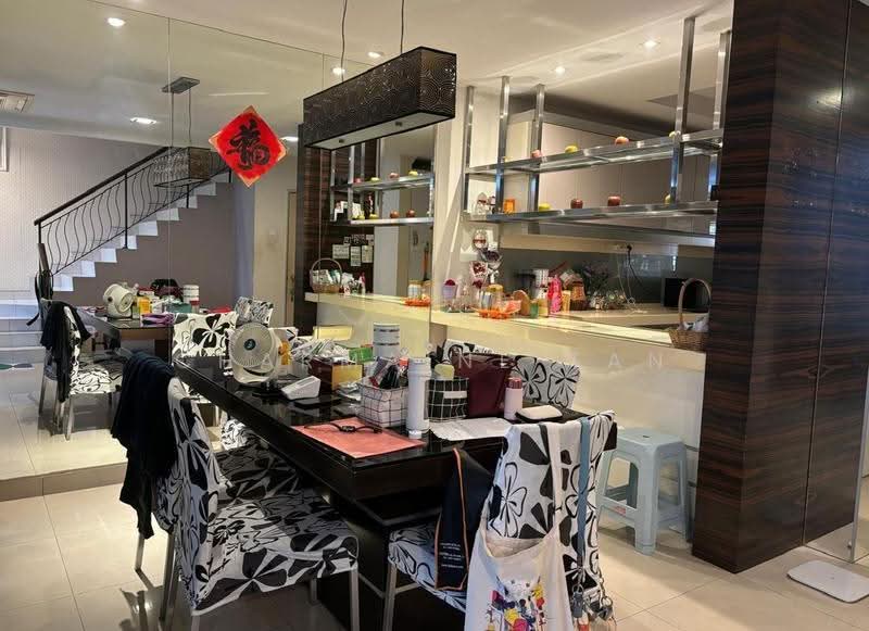 2.5-storey Terraced House for Sale in Laman Rimbunan (Kepong) - Charmaine Tan - Dining Room - PropertyGuru.com.my