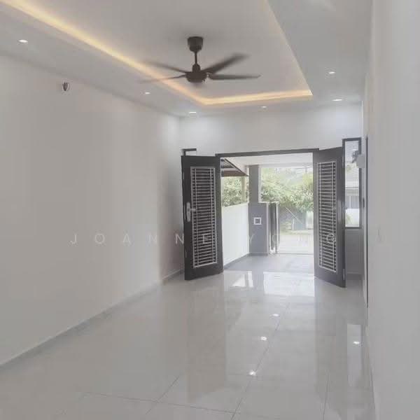 1-storey Terraced House for Sale in Tampoi (Johor) - Joanne Yong - Entrance - PropertyGuru.com.my