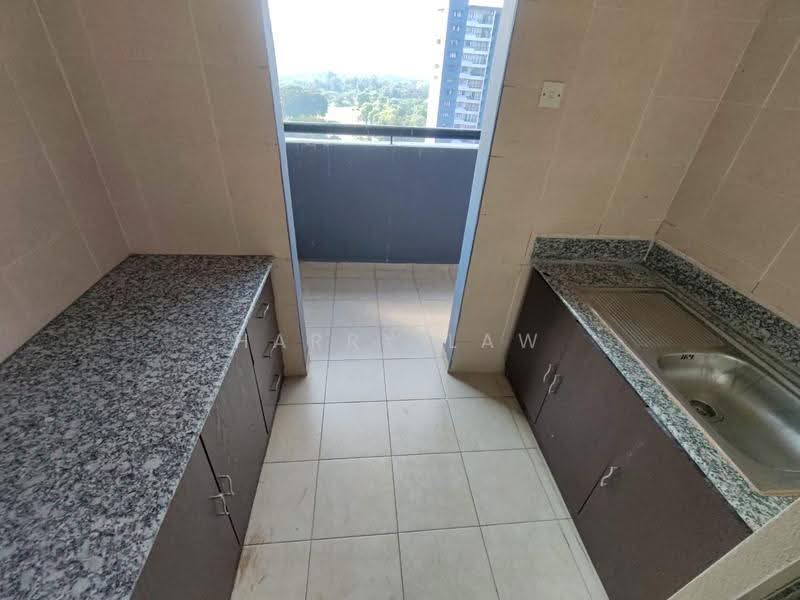 Kondominium untuk Dijual di A'famosa D'Savoy - Harry Law - Kitchen - PropertyGuru.com.my