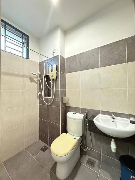 Terraced House for Rent in Taman Desa Tebrau (Tebrau) - JOANNE YONG - Bathroom - PropertyGuru.com.my