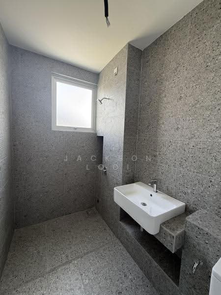 Rumah Teres 2-Tingkat untuk Disewa di Eco Majestic (Semenyih) - Jackson Looi - Bathroom - PropertyGuru.com.my