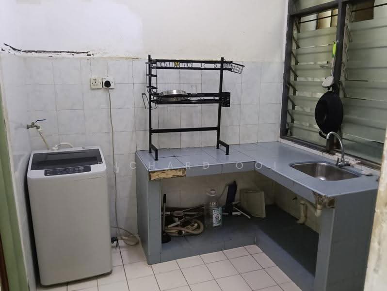 Apartment for Rent at Pangsapuri Lagoon Perdana - Richard Ooi - Kitchen - PropertyGuru.com.my
