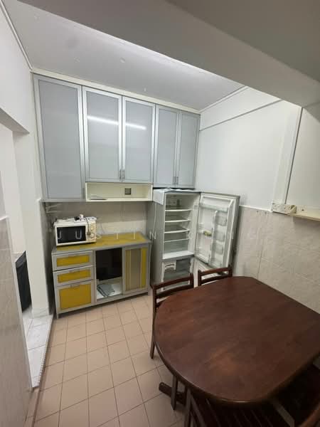 Pangsapuri untuk Dijual di Bayu Puteri 2 - Justin Kong - Kitchen - PropertyGuru.com.my