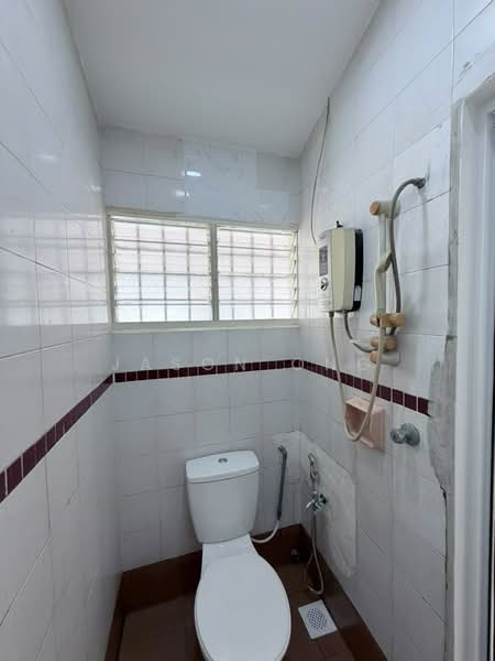 2-storey Terraced House for Rent in Usj 11 (Subang Jaya) - Jason Ong - Bathroom - PropertyGuru.com.my