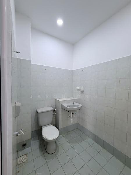 2-storey Terraced House for Rent in Usj 11 (Subang Jaya) - Jason Ong - Bathroom - PropertyGuru.com.my