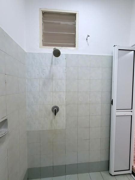 2-storey Terraced House for Rent in Usj 11 (Subang Jaya) - Jason Ong - Bathroom - PropertyGuru.com.my