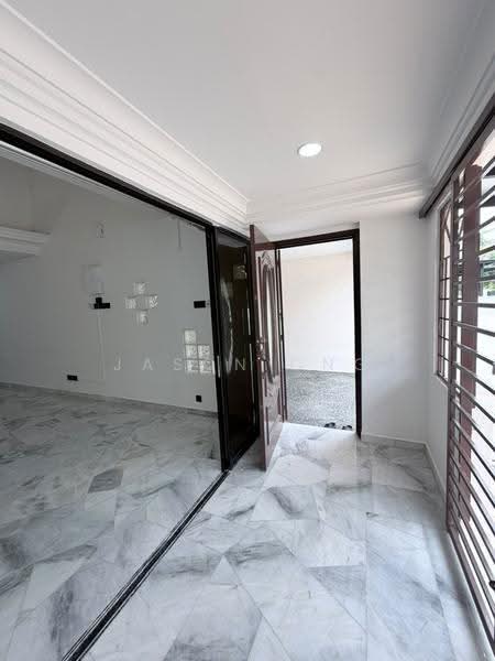 2-storey Terraced House for Rent in Usj 11 (Subang Jaya) - Jason Ong - Entrance - PropertyGuru.com.my