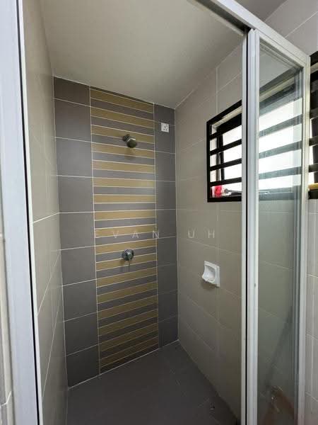 Rumah Bandar untuk Dijual di 16 Sierra (Puchong) - Evan Uh - Bathroom - PropertyGuru.com.my