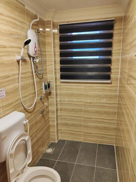 Semi-Detached House for Sale in Taman Johor Jaya (Johor Bahru) - Jeffrey Lim - Bathroom - PropertyGuru.com.my