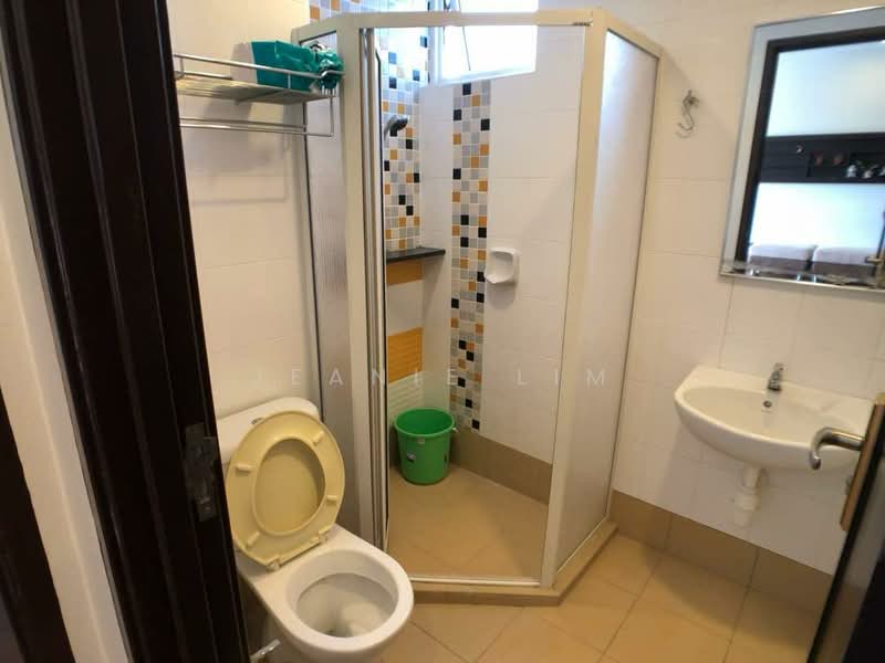 Kondominium untuk Disewa di Bayswater Resort Condominium - Jeanie Lim - Bathroom - PropertyGuru.com.my