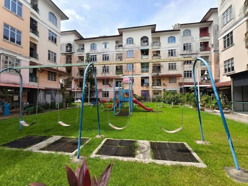 Townhouse for Sale in Johor Bahru (Johor) - Benjamin Ong - Exterior - PropertyGuru.com.my