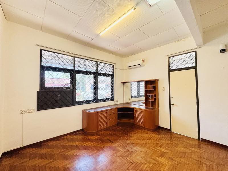 2-storey Terraced House for Rent in Fettes Park (Tanjung Tokong) - Elwin Leong - Bedroom - PropertyGuru.com.my