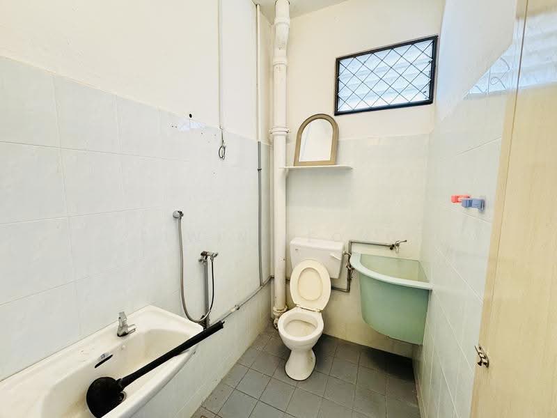 2-storey Terraced House for Rent in Fettes Park (Tanjung Tokong) - Elwin Leong - Bathroom - PropertyGuru.com.my