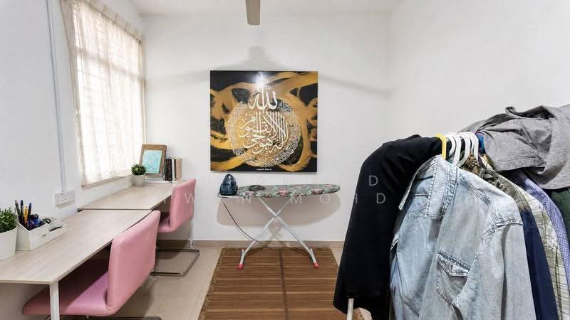 2-storey Terraced House for Sale in Alam Perdana (Puncak Alam) - Muhammad Ridhwan Mohd Huzairi - Study - PropertyGuru.com.my