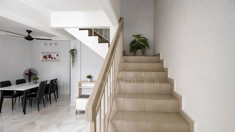 2-storey Terraced House for Sale in Alam Perdana (Puncak Alam) - Muhammad Ridhwan Mohd Huzairi - Dining Room - PropertyGuru.com.my