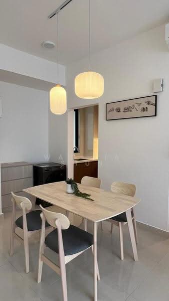 Kediaman Servis untuk Disewa di Quinn Residence - Wan Jia Shun - Dining Room - PropertyGuru.com.my