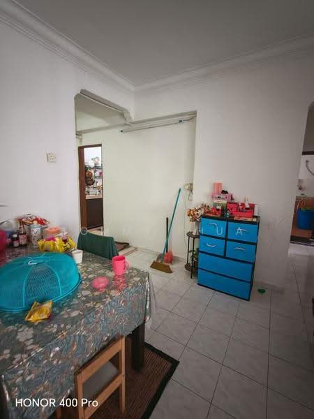 Pangsapuri untuk Dijual di Putri Ria Apartment - Tommy Phua - Dining Room - PropertyGuru.com.my