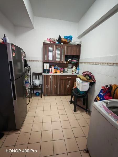 Pangsapuri untuk Dijual di Putri Ria Apartment - Tommy Phua - Kitchen - PropertyGuru.com.my