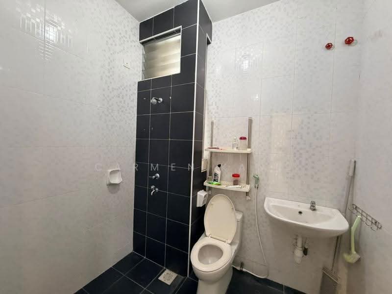 2-storey Terraced House for Sale in Mutiara Rini (Skudai) - Carmen Kang - Bathroom - PropertyGuru.com.my
